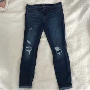 Hollister Crop Jeans 💙